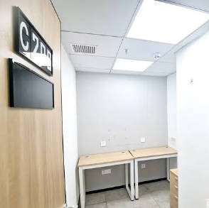 南嶺陽(yáng)光雅苑 商住兩用1廳 中等裝修